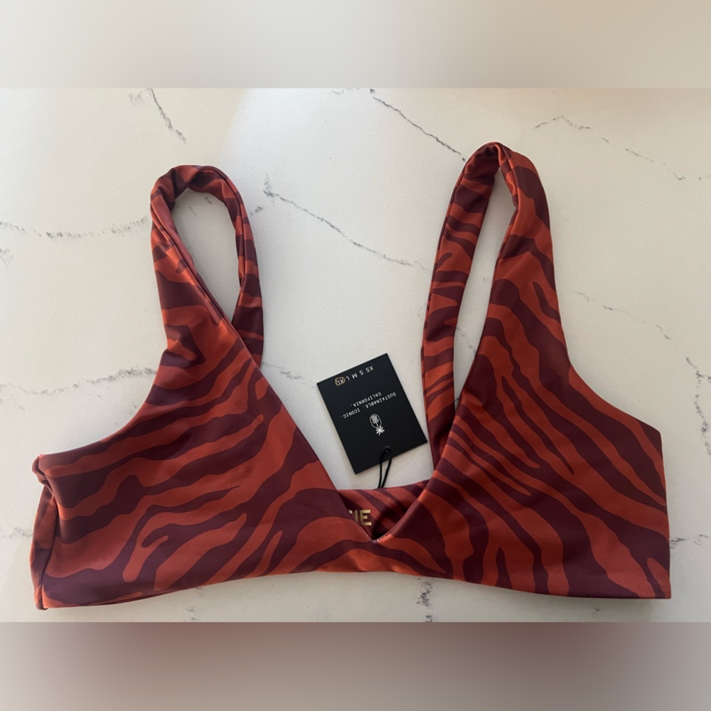 NWT Skatie Top